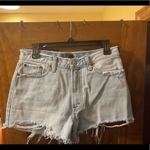 NWOT Abercrombie and fitch- Jean shorts -Annie High rise short 28/6 .